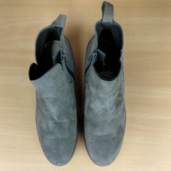 NWT Clarks Memi Zip Genuine Leather Boots in Nubuck Taupe Sz. 8.5 Wide - Picture 5 of 12